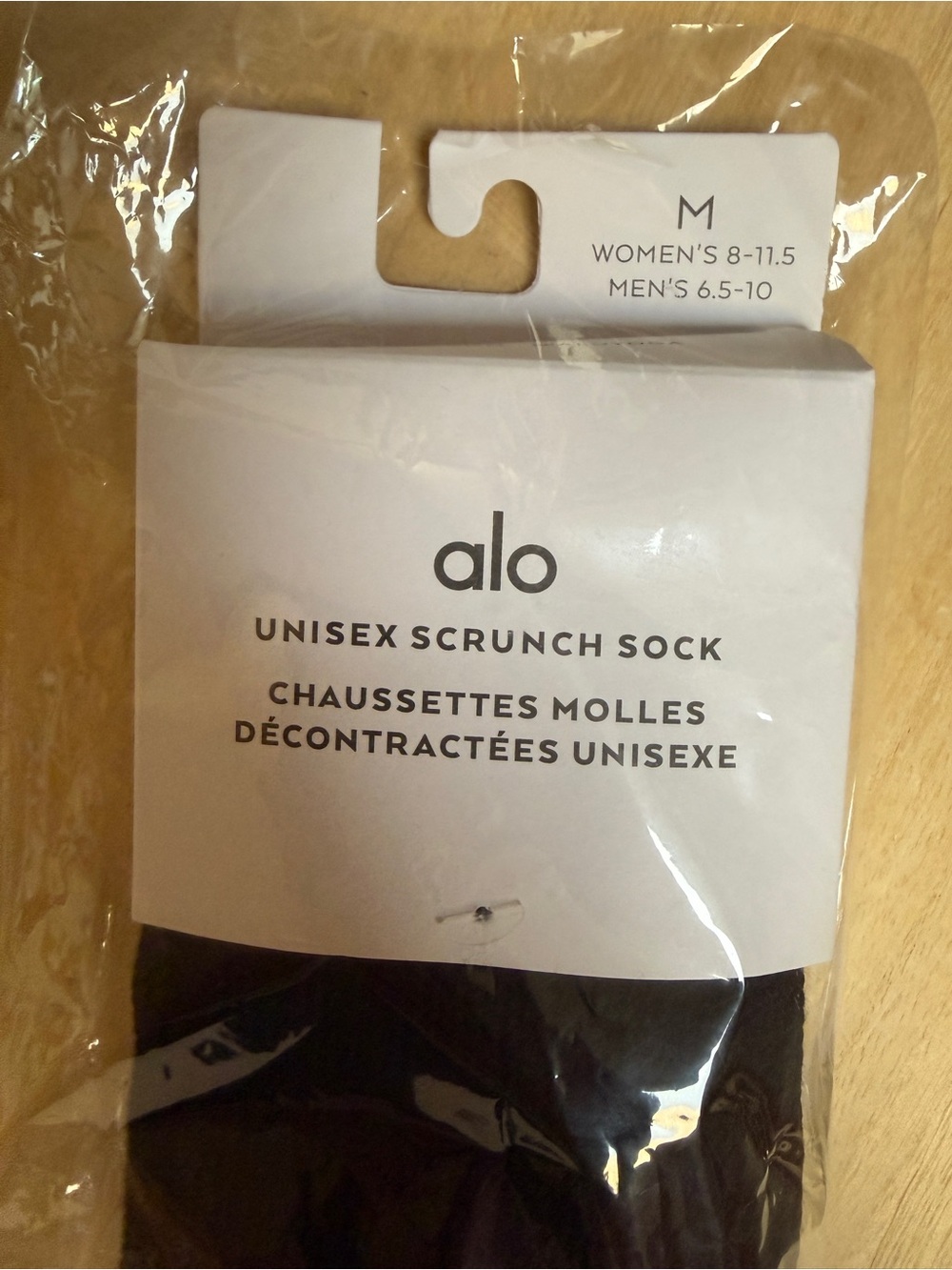 NWT Alo Yoga Unisex Scrunch Sock Black Medium Ribbed Crew Slouchy Athleisure - Picture 5 of 9